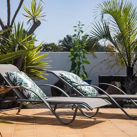 Captivating 2-bed In Villa Playa Blanca (Lanzarote)
