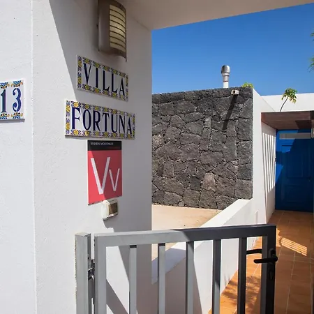 Captivating 2-bed In Villa Playa Blanca (Lanzarote)