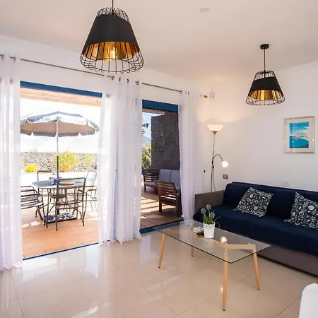 Captivating 2-bed In * Playa Blanca (Lanzarote)